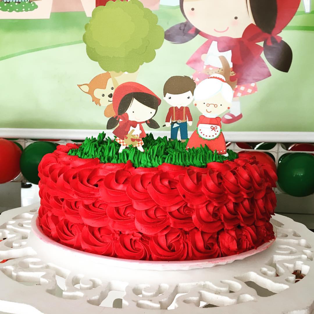 Bolo chapeuzinho vermelho  Decoração de bolo infantil, Bolo de mesversario  simples, Bolo da chapeuzinho vermelho