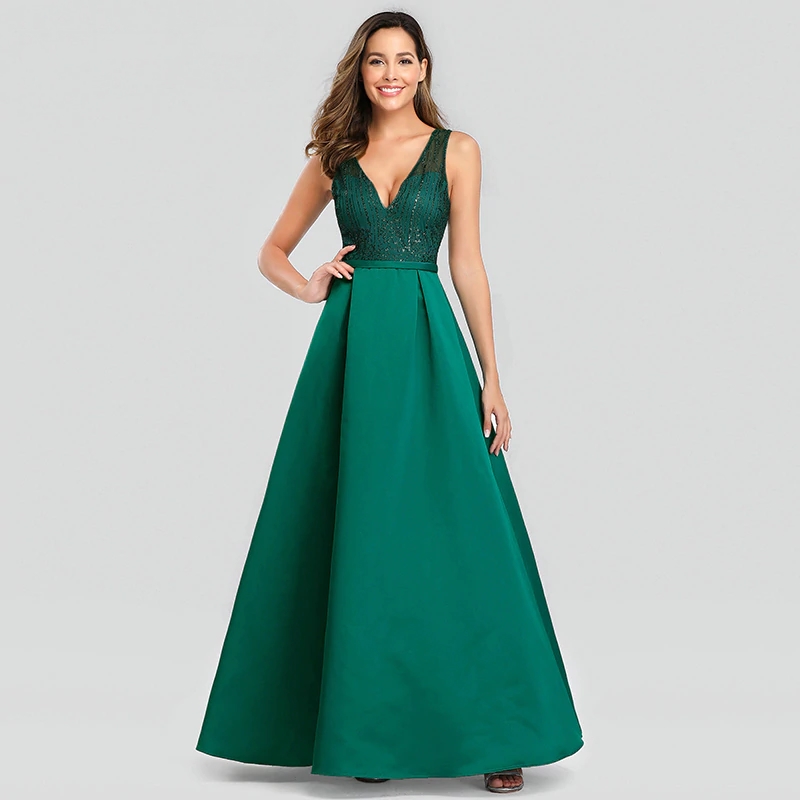 vestido de formatura na cor verde