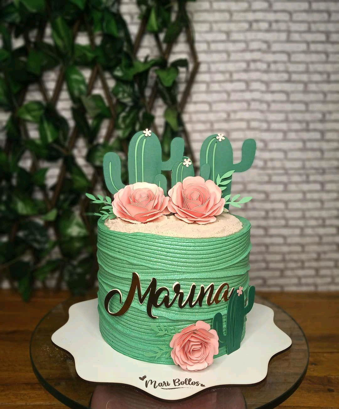 Bonito padrão perfeito com cactos em estilo cartoon para imprimir cacto  verde com flores brilhantes